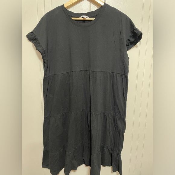 Casual Black tiered dress large - Picture 2 of 6
